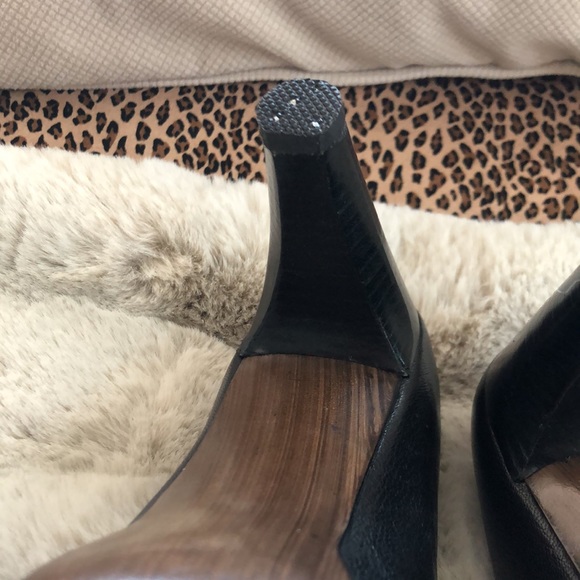 Stuart Weitzman PLATFORM HEEL BLACK LEATHER SLEEK SHOE. WORN at most 10X - Picture 7 of 9